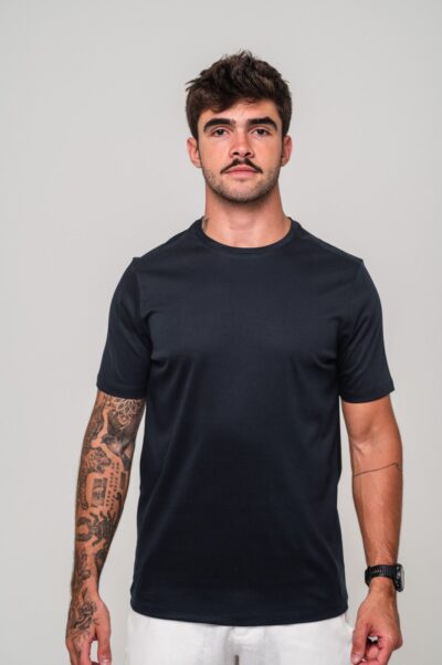 Camiseta Essenza Azul Marinho