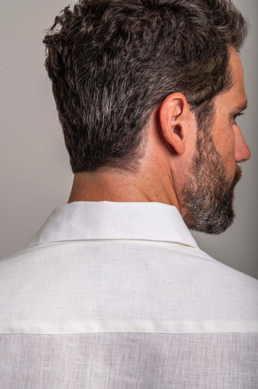 Camisa de Linho Irlandês Off White - Imagem 3